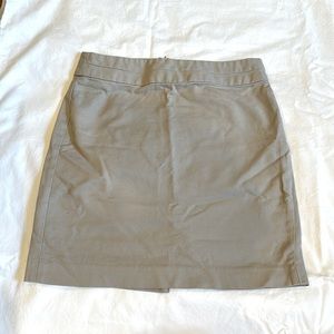 Banana Republic Beige Skirt size 0 Petite